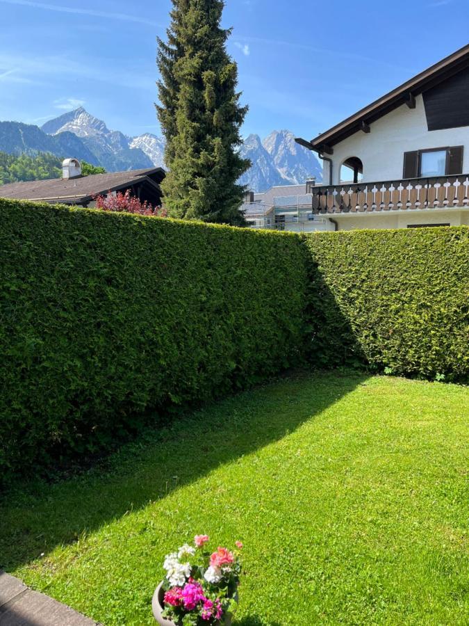 Doppelhaushaelfte Zugspitzblick Mit Privatem Garten Гарміш-Партенкірхен Екстер'єр фото